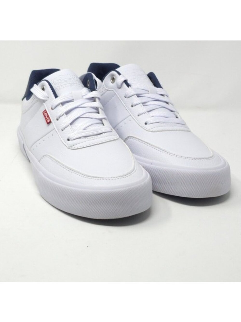 Levi’s Munro Sneakers White/Navy Low Top Size 8M - Picture 2 of 9